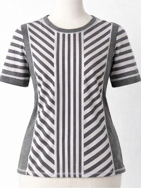 Simply Vera Vera Wang Women’s Gray and White Striped Short Sleeve Tee | Size S